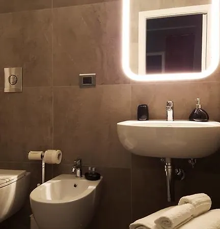 Stone's Nocleg ze śniadaniem 3*